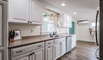 95 Loop Rd, Acton, ME 04001