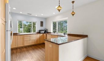 1840 Crestview Dr, Ashland, OR 97520