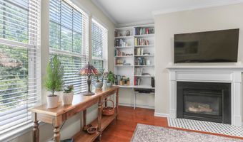 109 Haybarn Ct, Apex, NC 27502