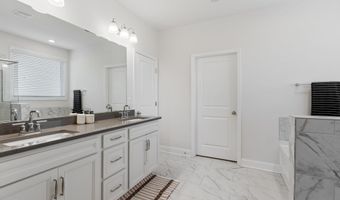 6015 Thicket Ln, Boiling Springs, SC 29316