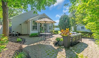 109 Capstan Ave, Beachwood, NJ 08722