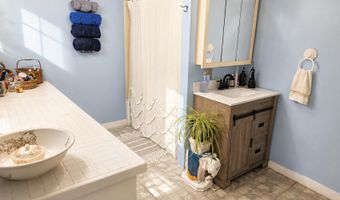 1010 Oakland Rd, Belgrade, ME 04917