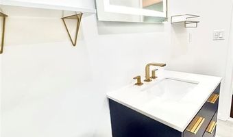 204 Hillside Ave, Bergenfield, NJ 07621