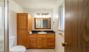 950 NE 1ST St, Bandon, OR 97411