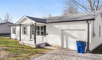 230 S 4th St, Austin, IN 47102