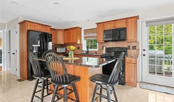45 Silo Dr, Cranston, RI 02921