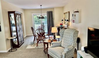 5 Governors Ln, Bethel, CT 06801