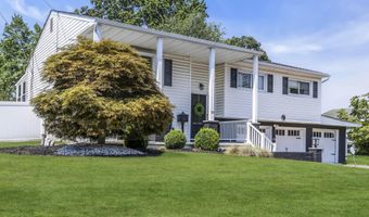 10 Linda Cir, Aberdeen, NJ 07747