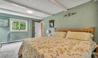 64 N Amherst Rd, Bedford, NH 03110