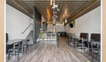 103 E Main St, Anamosa, IA 52205