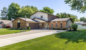 709 Oakhurst Dr, Amherst, OH 44001