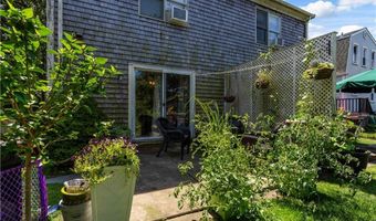 43 Garfield St, Newport, RI 02840