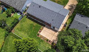 6011 Ranchwood Dr, Affton, MO 63123