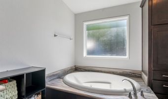 308 E HUMBOLDT St, Bingen, WA 98605