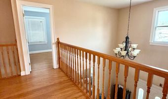33 Livingston Ave, Avenel, NJ 07001