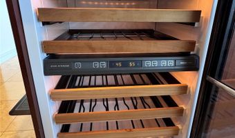 223 Saratoga Rd 2601, Honolulu, HI 96815