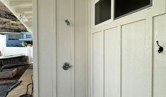 5872 Haleola St, Honolulu, HI 96821