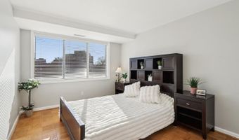 4977 BATTERY Ln #1-610, Bethesda, MD 20814
