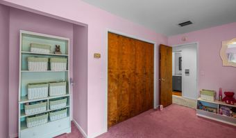 3735 Tremont Ln, Ann Arbor, MI 48105