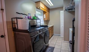 1194 Blackshear Hwy, Baxley, GA 31513