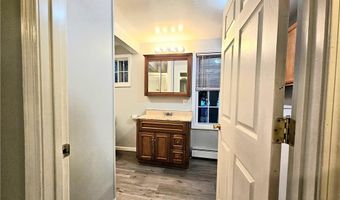 82 Wood St, Coventry, RI 02816