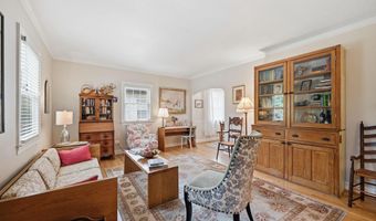 1116 N ROOSEVELT St N, Arlington, VA 22205