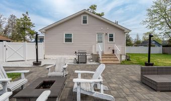238 Forepeak Ave, Beachwood, NJ 08722