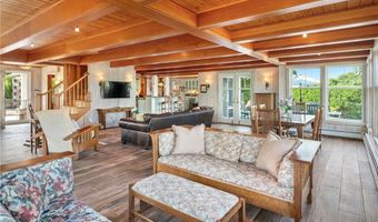 4 Hull Cove St, Jamestown, RI 02835