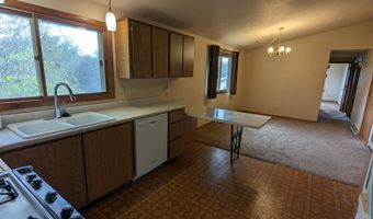 904 Guthrie St, Adair, IA 50002