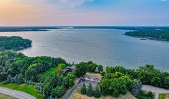 2531 S Le Homme Dieu Dr NE 102, Alexandria, MN 56308