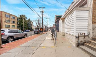 827 KENNEDY St NW, Washington, DC 20011