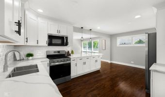 1166 S Highland Ave, Arlington Heights, IL 60005