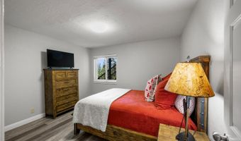 923 Bear Run Way, Arnold, CA 95223