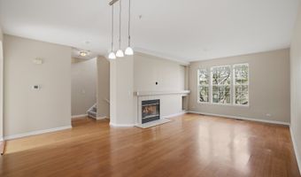 2720 N Greenwood Ave, Arlington Heights, IL 60004
