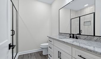 1112 Duke Dr, Bauxite, AR 72011