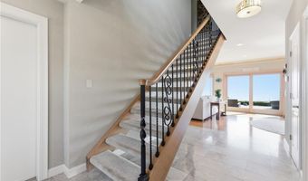 25 Narragansett St, North Kingstown, RI 02852