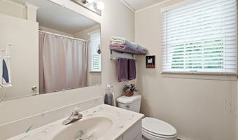 40 Cape Cod Ln, Barnstable, MA 02630
