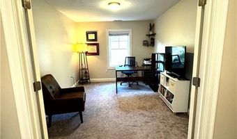 37 Iroquois Rd, Cumberland, RI 02864