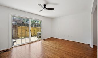 838 COLLEGE Pkwy 11-838, Rockville, MD 20850