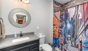8659 Coveview Ct, Deerfield, OH 45040