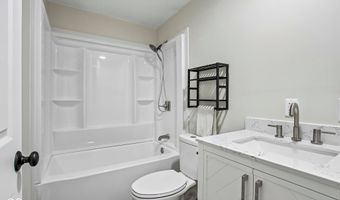 1628 Ballyganner Dr, Avon, IN 46123