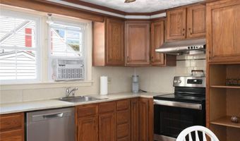 75 Autumn St, Cranston, RI 02910