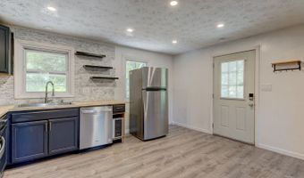 39 Bernside Dr, Bristol, CT 06010
