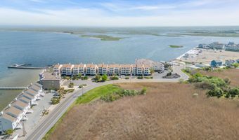 401 Bay Shore Dr 18B, Barnegat, NJ 08005