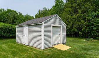 33 Hobart Hill Rd, Brookline, NH 03033