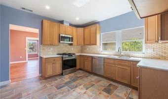 2041 W 29th Pl, Los Angeles, CA 90018