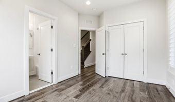 6924 ROCKLEDGE Dr, Bethesda, MD 20817