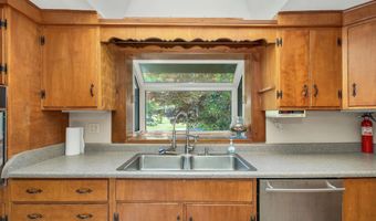 57 Roberts Cove Rd, Alton, NH 03809