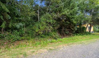186 S NEPTUNE St, Rockaway Beach, OR 97136