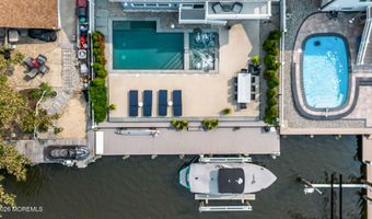 33 Amherst Dr, Bayville, NJ 08721